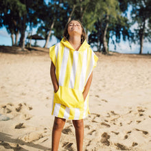 Load image into Gallery viewer, Tutti Quick Drying Mini Poncho For Kids.